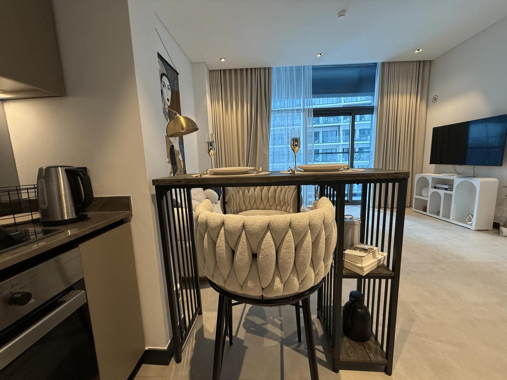 New Near Downtown With Canal View *