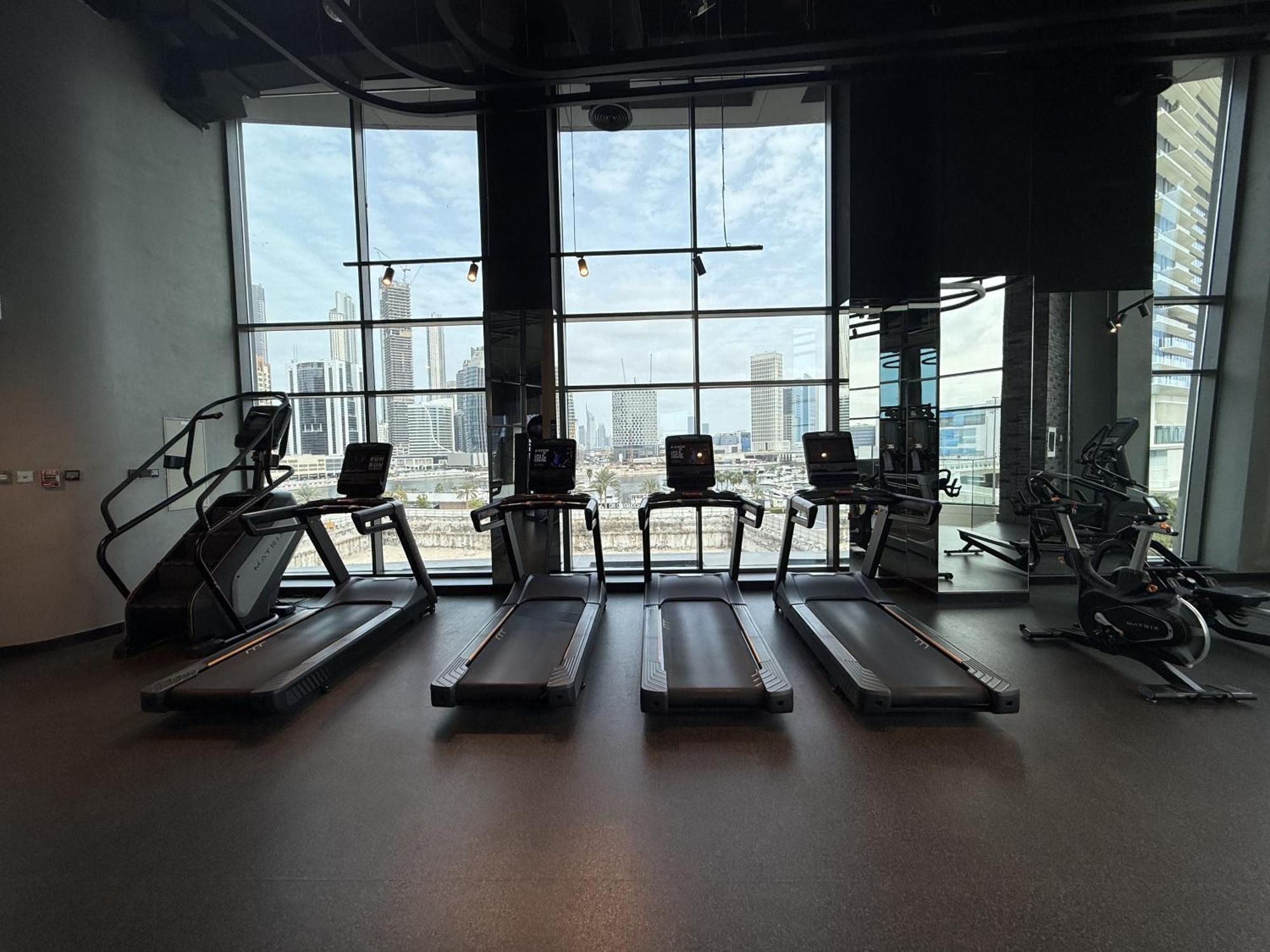 New Near Downtown With Canal View * Dubai